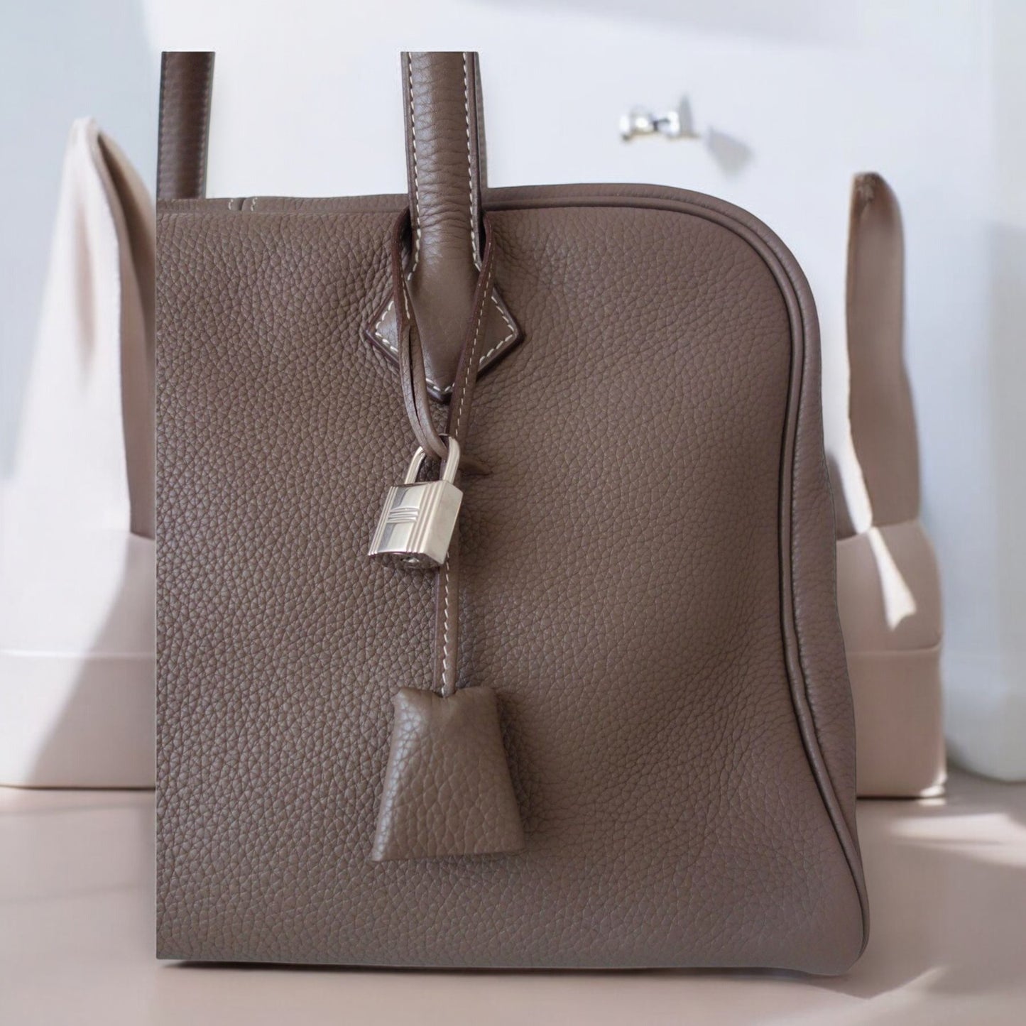 Hermes Victoria taupe leather bag / sac / tasche