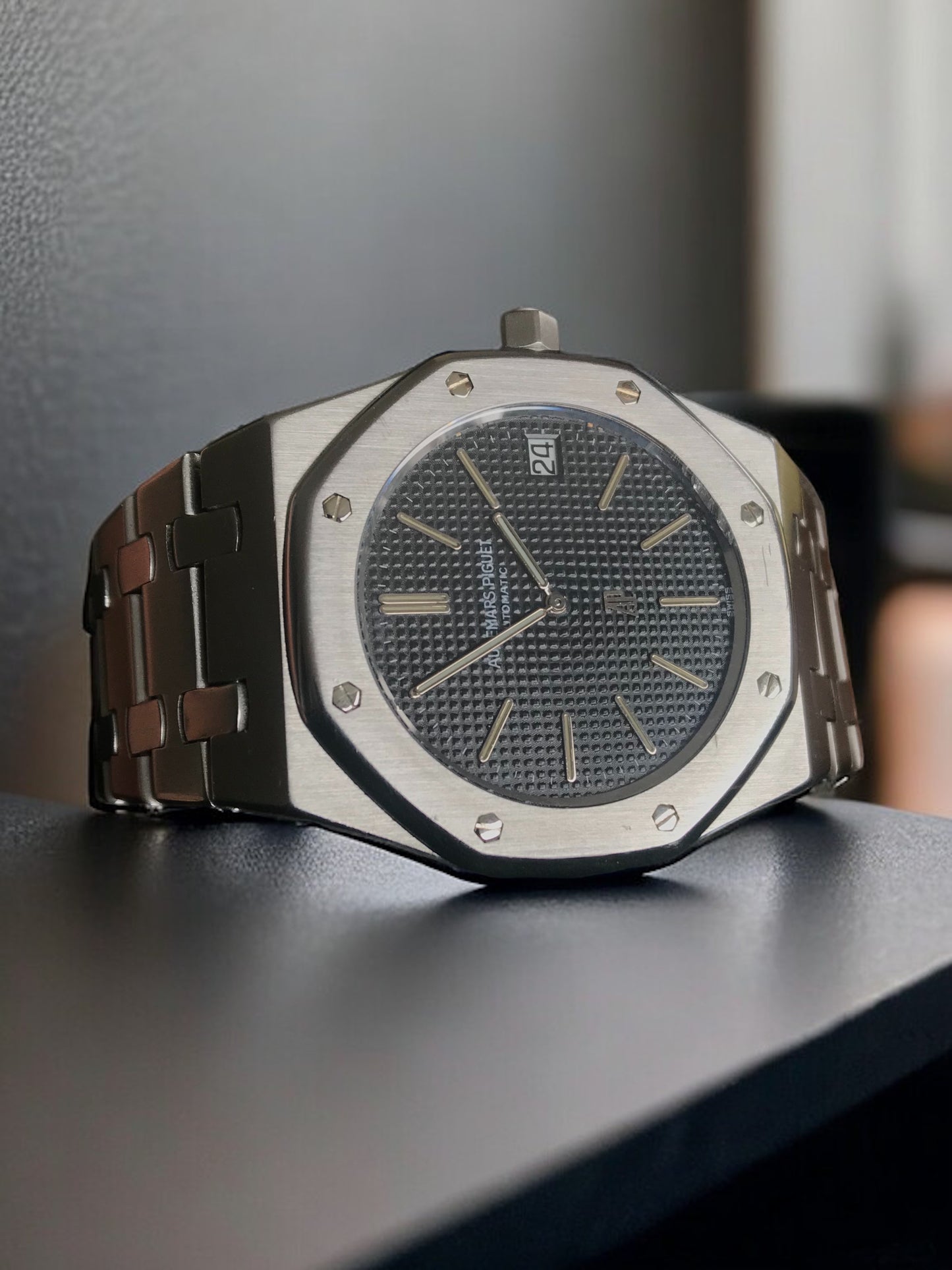 Audemars Piguet Royal Oak Jumbo 5402 Vintage A Series 1974 with Certificate Excellent rare condition'