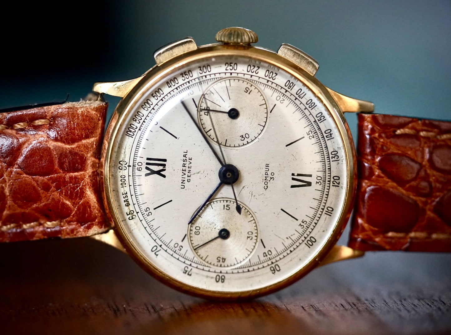 Large Universal Geneve Chrono Compur 30 Vintage 18K Gold Rare