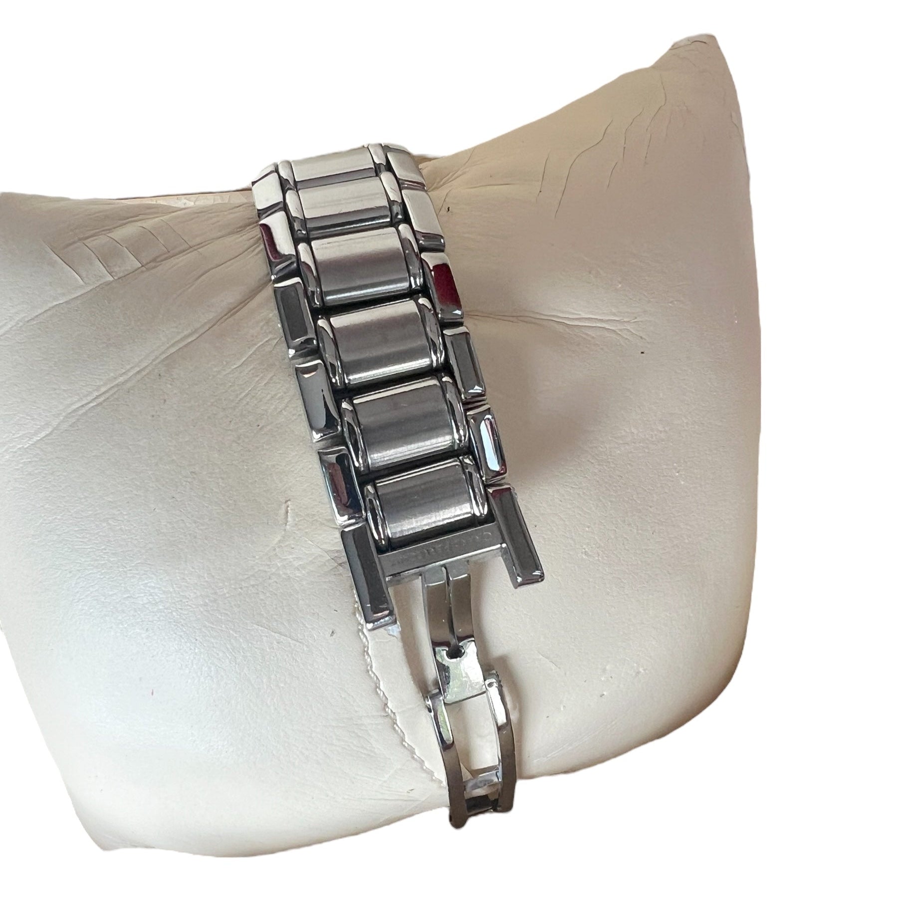 Ferrari Red Girard-Perregaux Chronograph Ref. 8020 Full Set