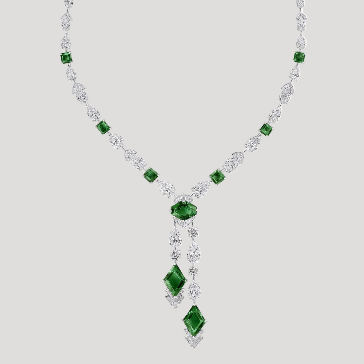 Graff White Gold Necklace set with Colombian emeralds and 37 carats diamonds