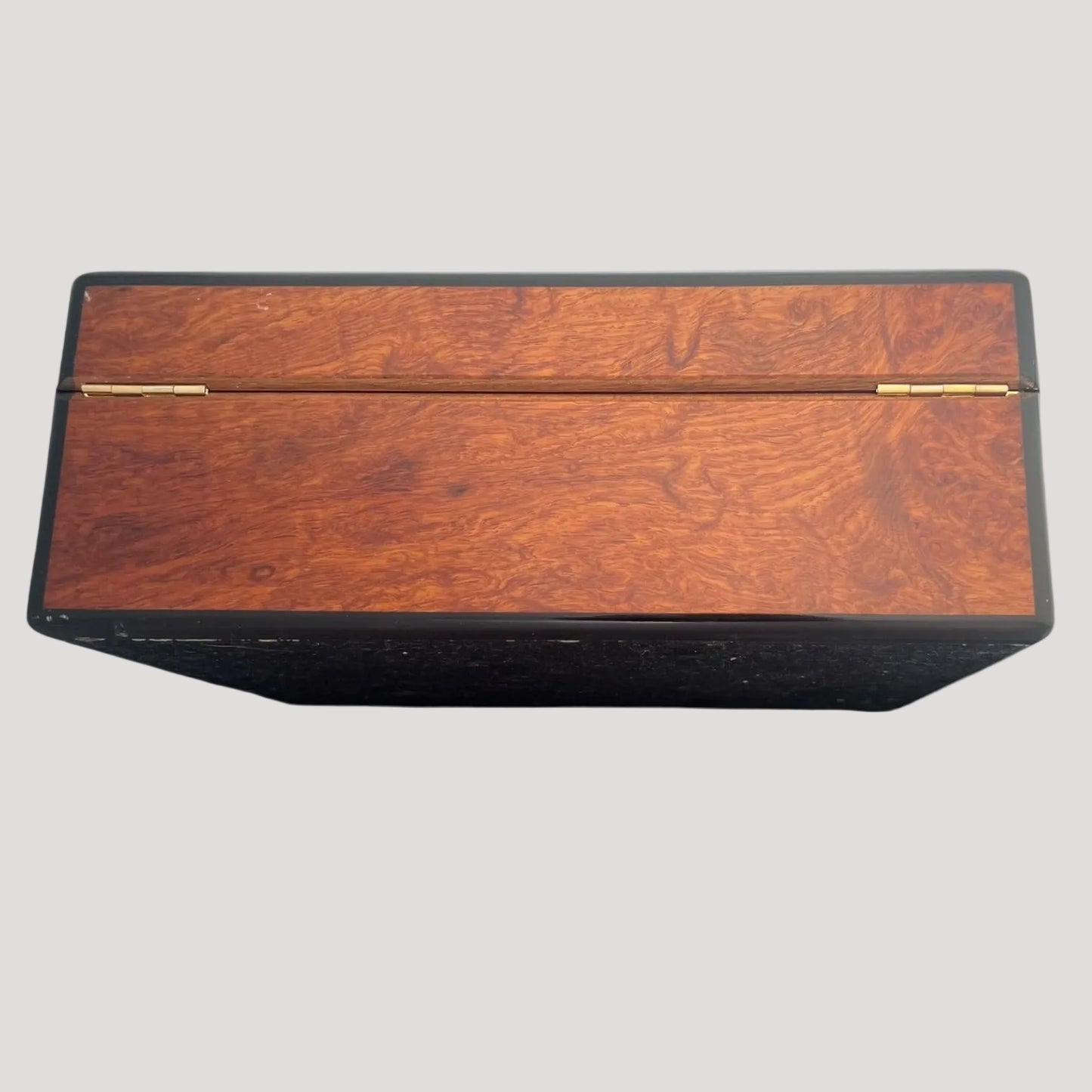 Franck Muller.Master of Complications Large Walnut Woden Box / Boite/ Schachtel/ Scatola