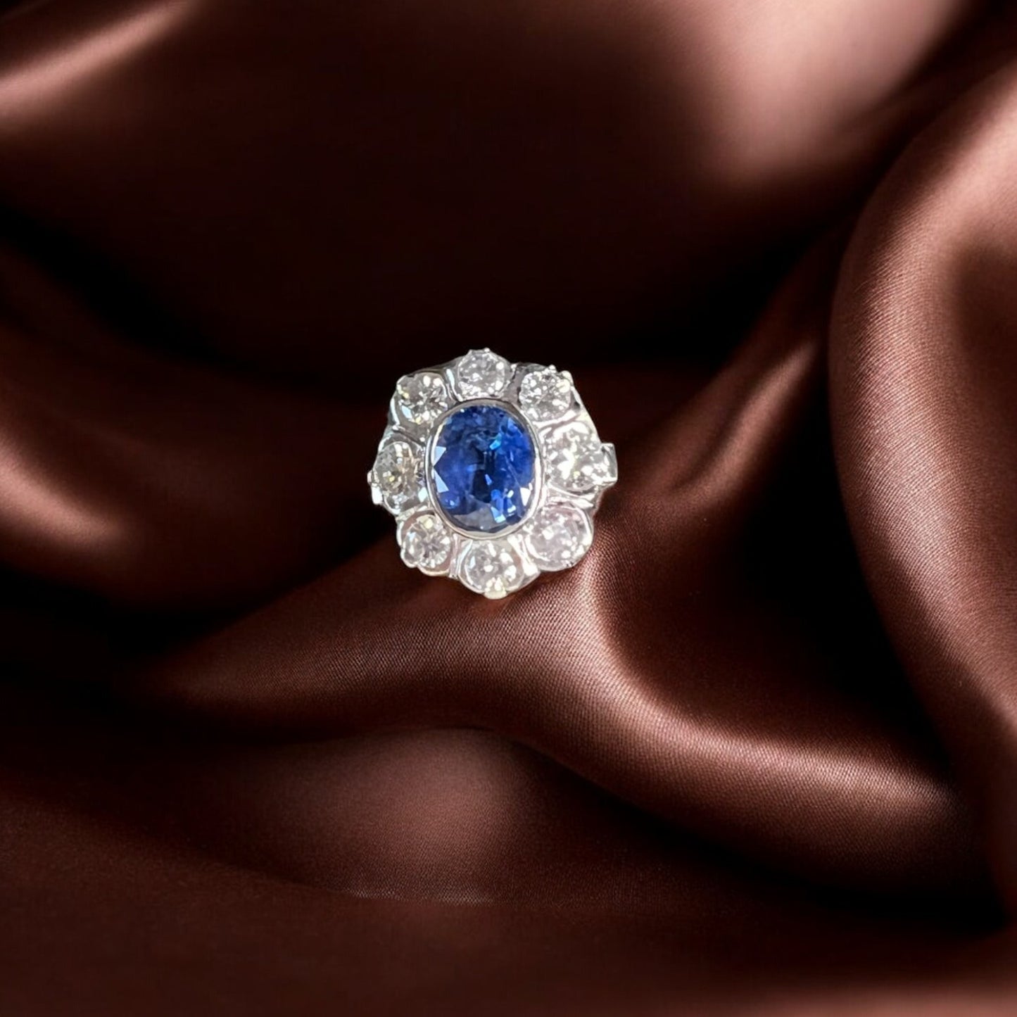 Important Sapphire & Diamonds 18k White Gold Ring