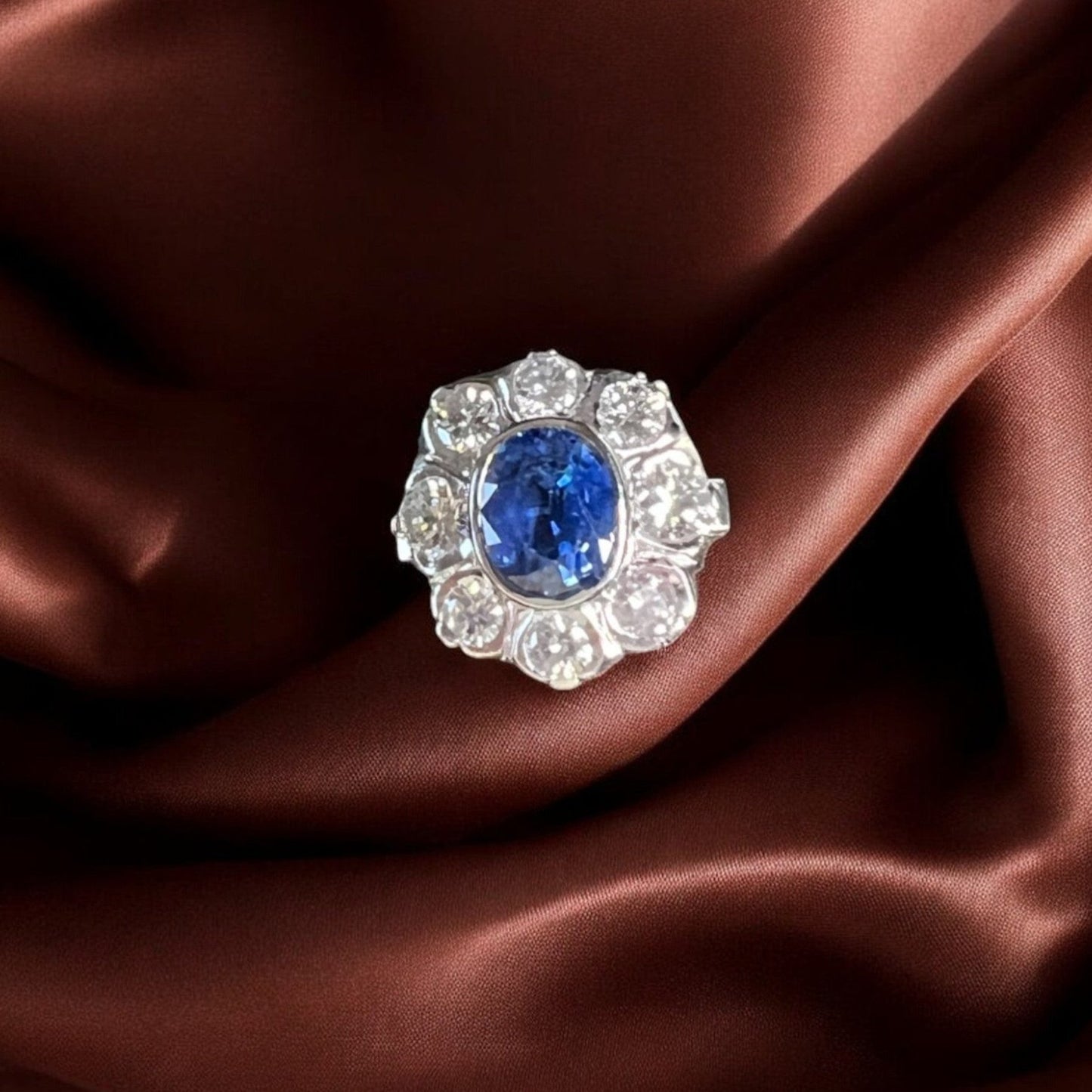 Important Sapphire & Diamonds 18k White Gold Ring
