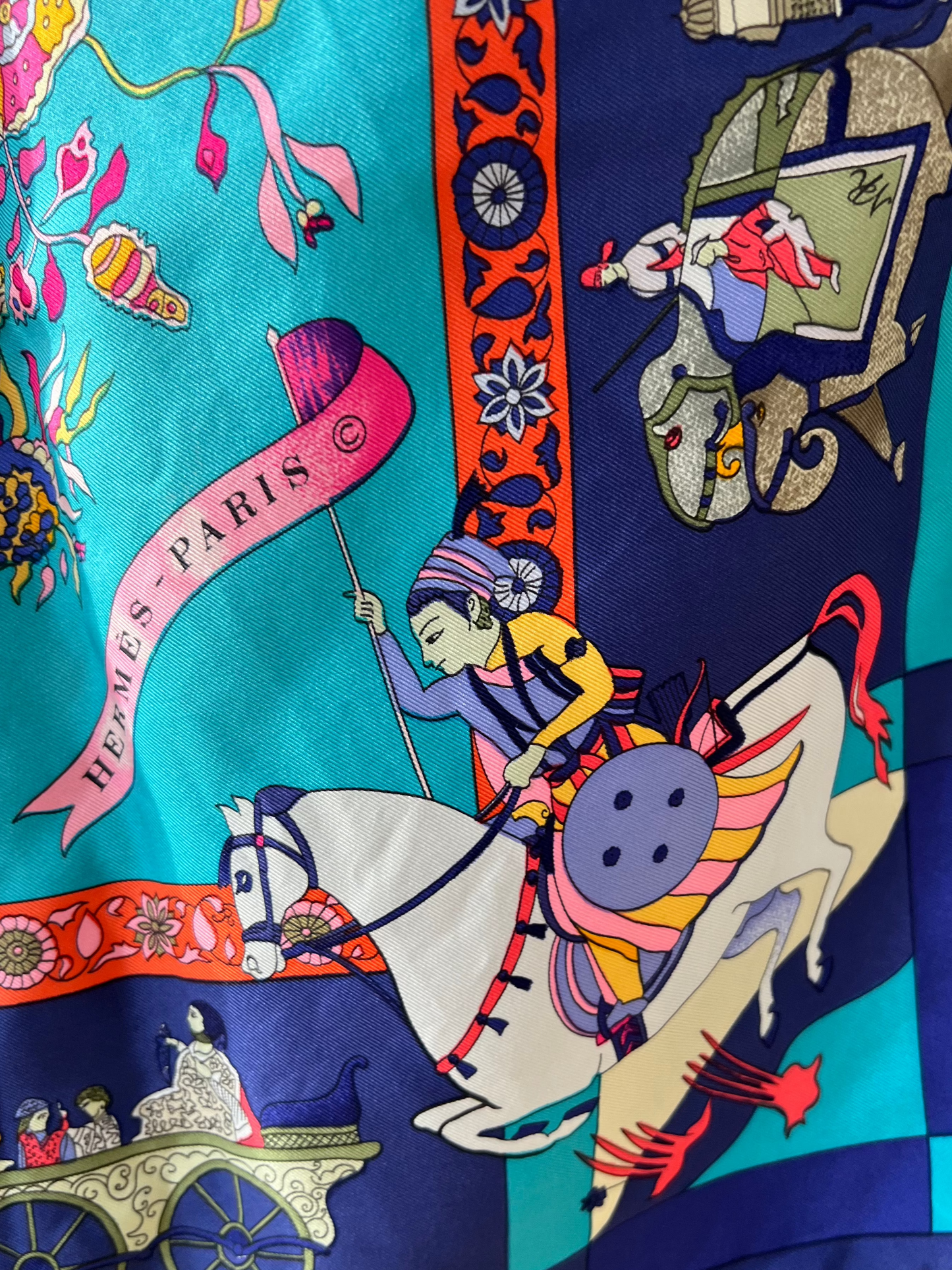 Hermès New 'Fantaisies Indiennes" Silk Scarf/ Schal/ Echarpe in its Hermès box
