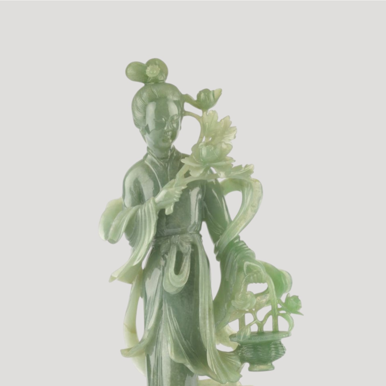 Magnificent Antique Kwanin Jade (Jadeite) Sculpture early XXes China