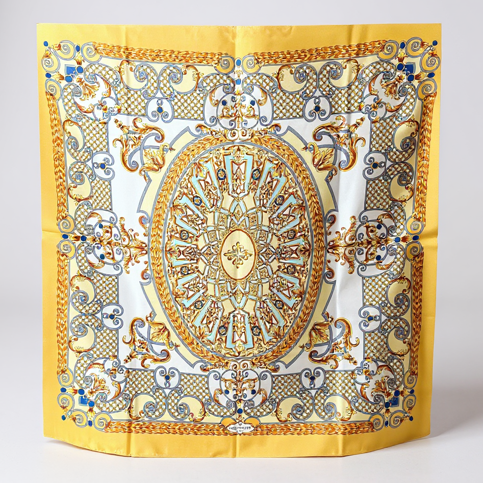 Foulard Patek Philippe En Soie – Carré, Multicouleur, Occasion
