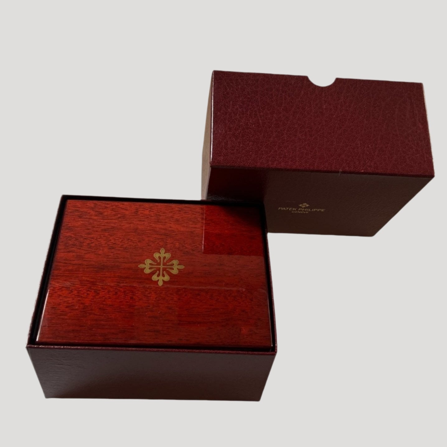 Patek Philippe Very Rare Vintage Grande Complication.Padellone’ 3448 wooden Box boîte / scatola / uhrenbox & 18k Gold Pin