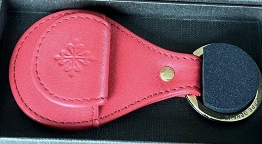 Patek Philippe New Rare’ Red Leather Key Holder / Porte clé /Schlüsselhalter NEW in its original Patek box