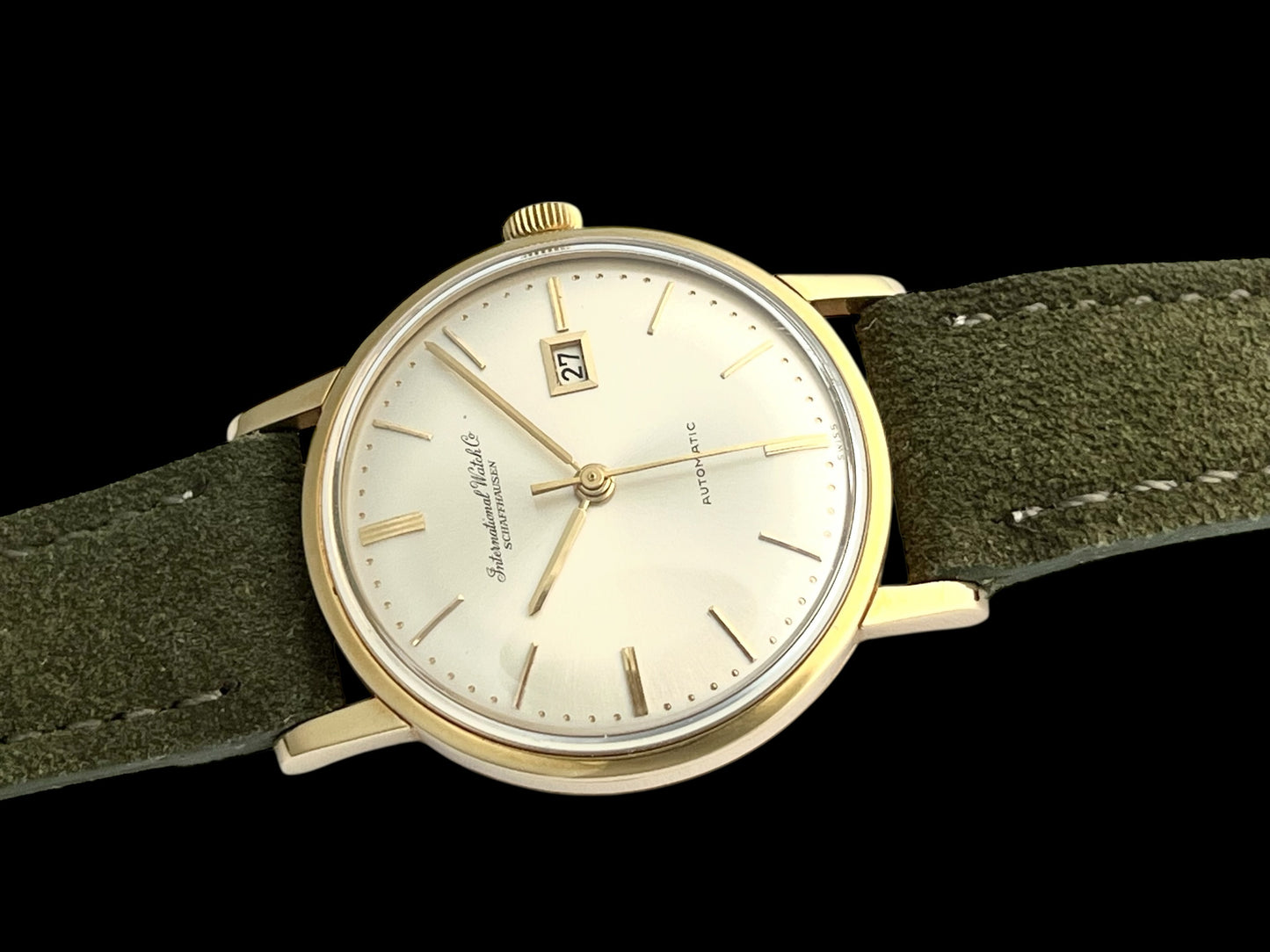 IWC Schaffhausen Vintage Automatic — 18K Yellow Gold Mint'