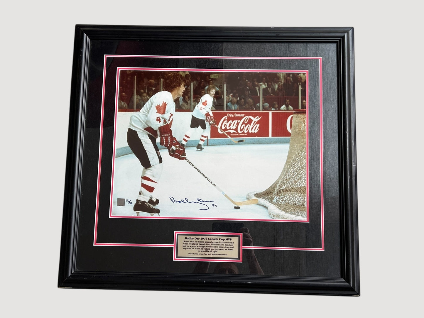Robert ORR: Bobby Orr 1976 Canada CP MVP Canadian ice hockey player. 1976, Certificate of authenticity