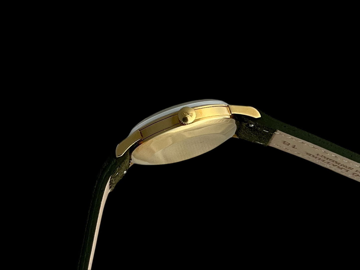 IWC Schaffhausen Vintage Automatic — 18K Yellow Gold Mint'