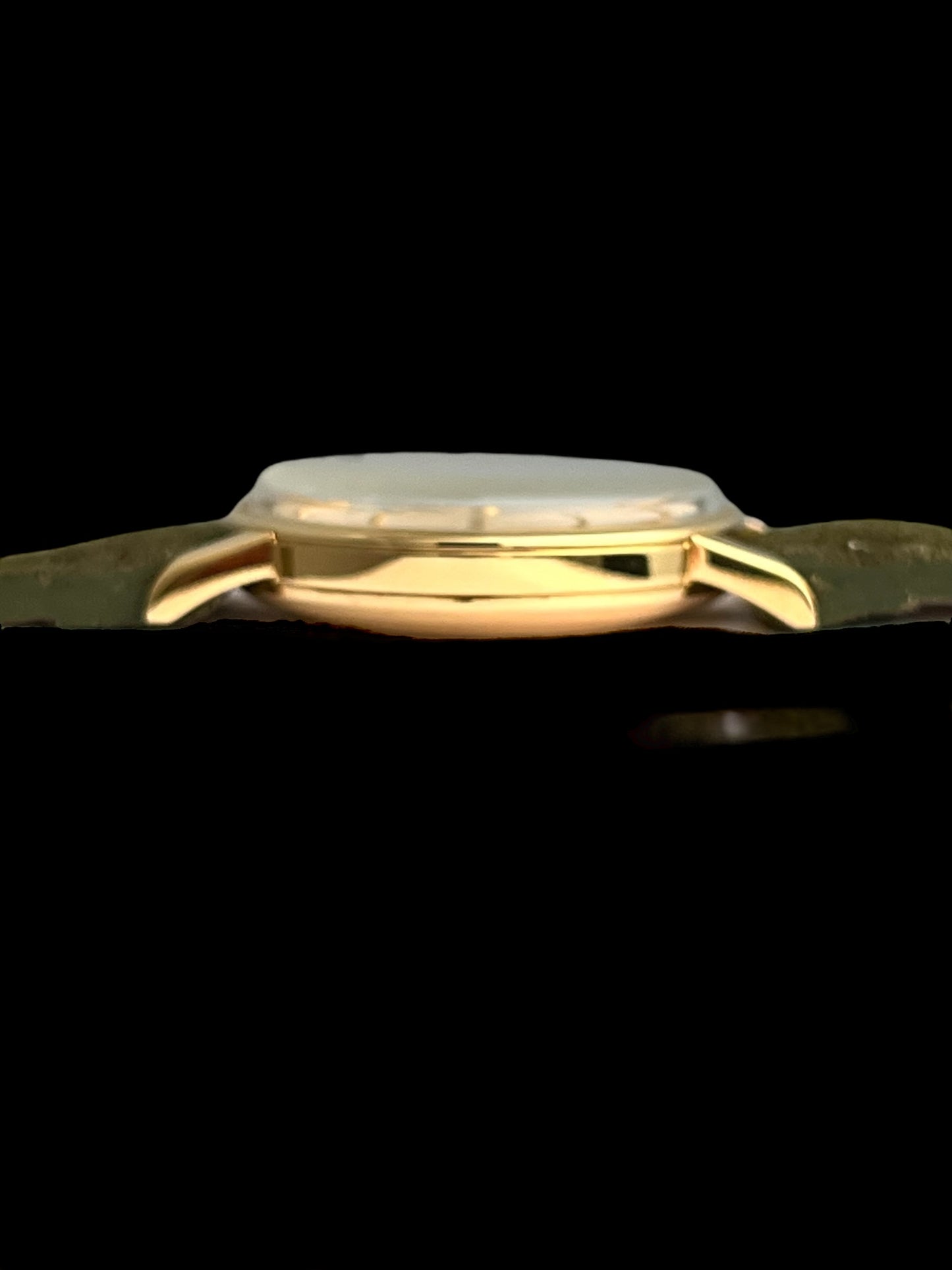 IWC Schaffhausen Vintage Automatic — 18K Yellow Gold Mint'