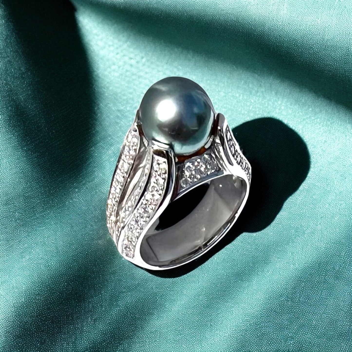 18k White Gold Ring Tahiti pearl & diamonds NEW