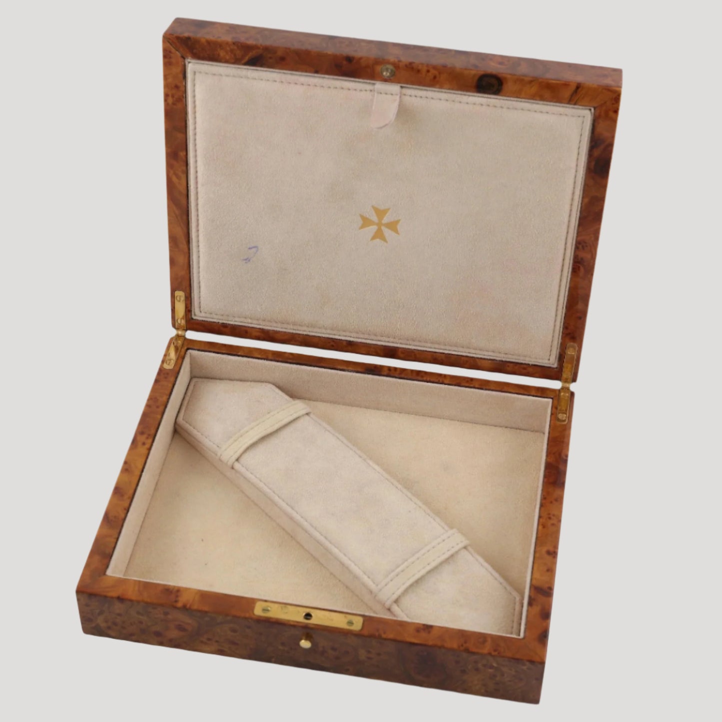 Vacheron Constantin Fine Walnut Wooden Box/ Boite/Schachtel/ Scatola with outer protective box
