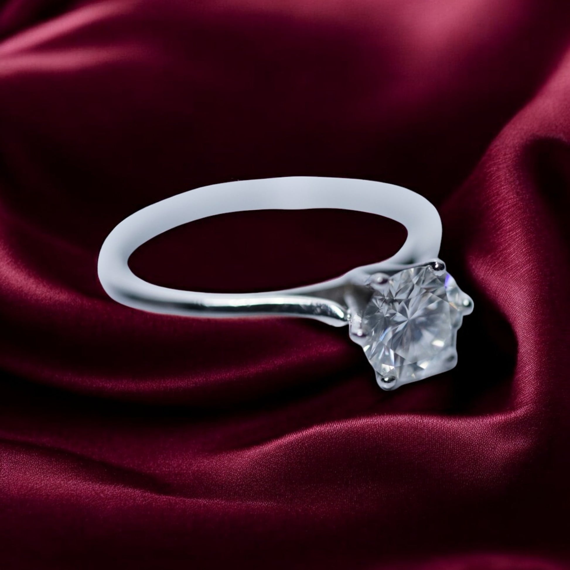 18 k White Gold Solitaire Ring, Brilliant cut diamond 1.04 c