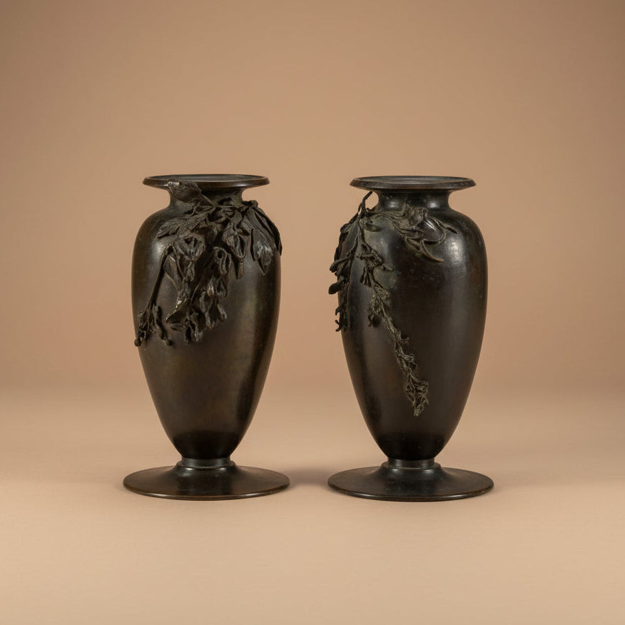 ancient bronze vase japan 19c