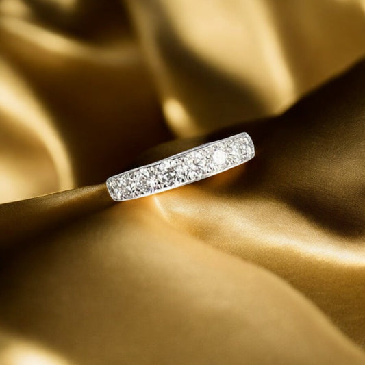 18k White Gold Alliance Ring 1.80 k 12 diamonds