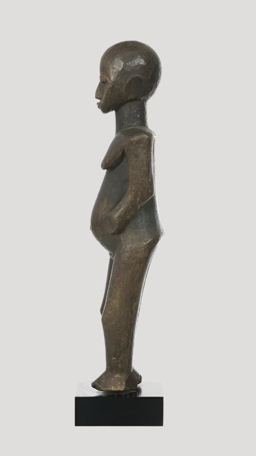 Important African Art, standing Lobi statuette h 67