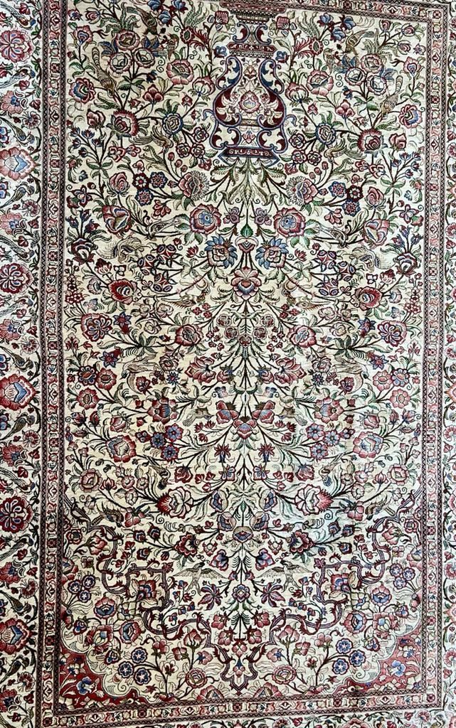Ancient Ghom silk carpet/ tapis/ teppich, Iran 20c, signed