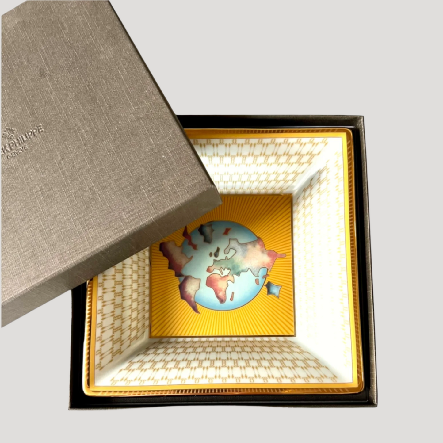 Patek Philippe 'World Time' Limoges Porcelain 'Vide-poches' Dish Collection 2019