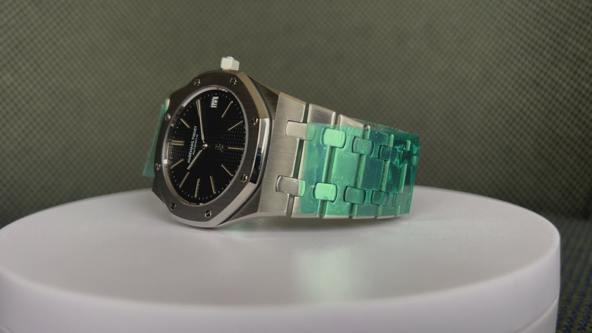 Audemars Piguet Royal Oak Jumbo 5402 Vintage A Series 1974 with Certificate Excellent rare condition' 24time, chrono24, christies, sotheby's, collector, luury watch, collectible timepiece