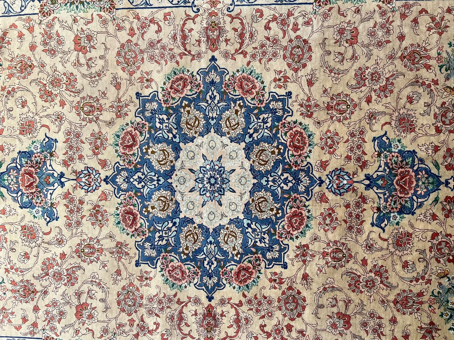 Ancient Ghom silk carpet/ tapis/ teppich, signed Erami