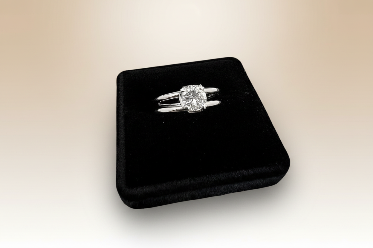 Beautiful 0.73c Solitaire 18k White Gold Ring size 54