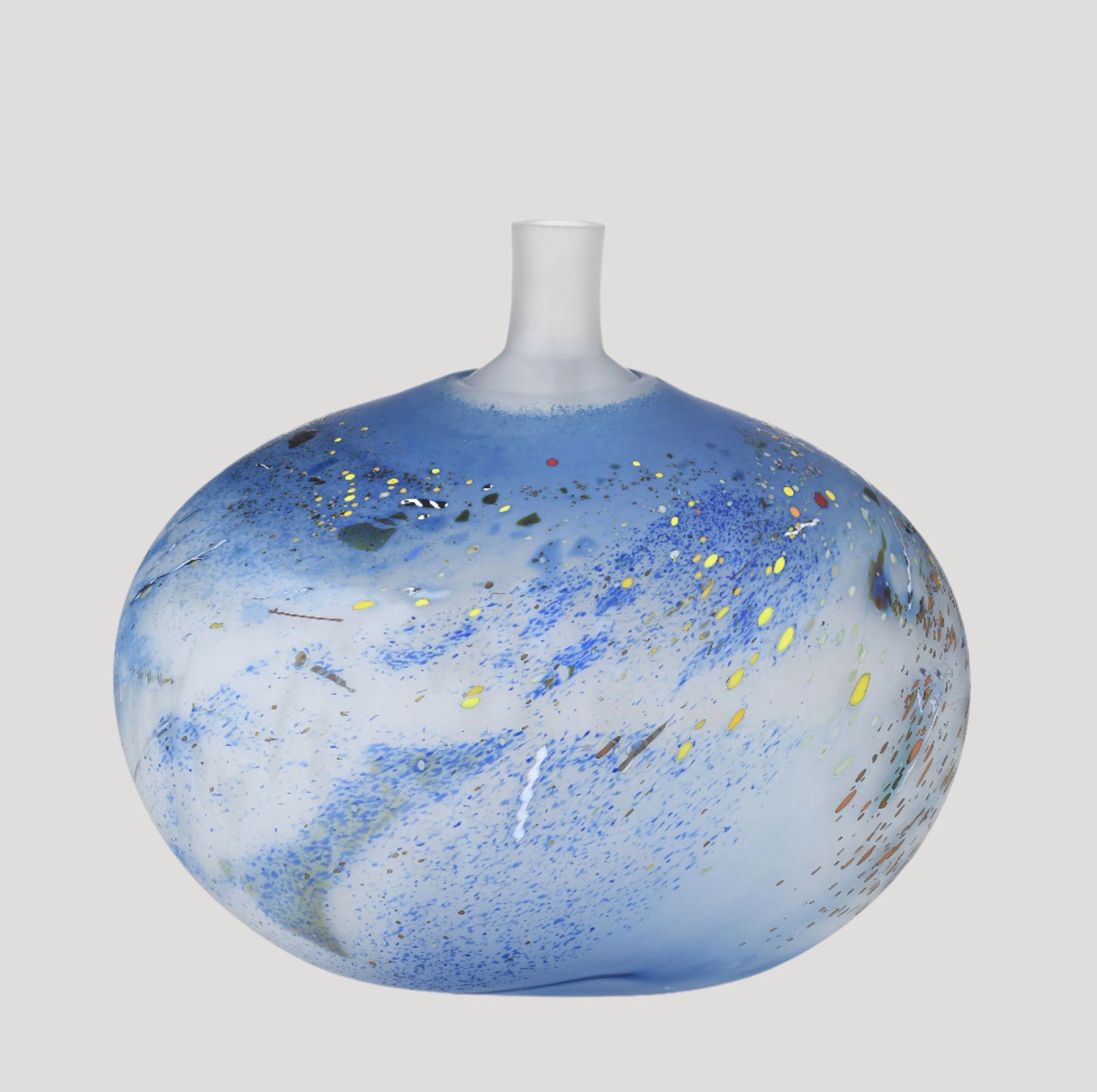 Beautiful Pair of 2 magnificent Vases signed Bertil Vallien for Kosta Boda, 20th c.