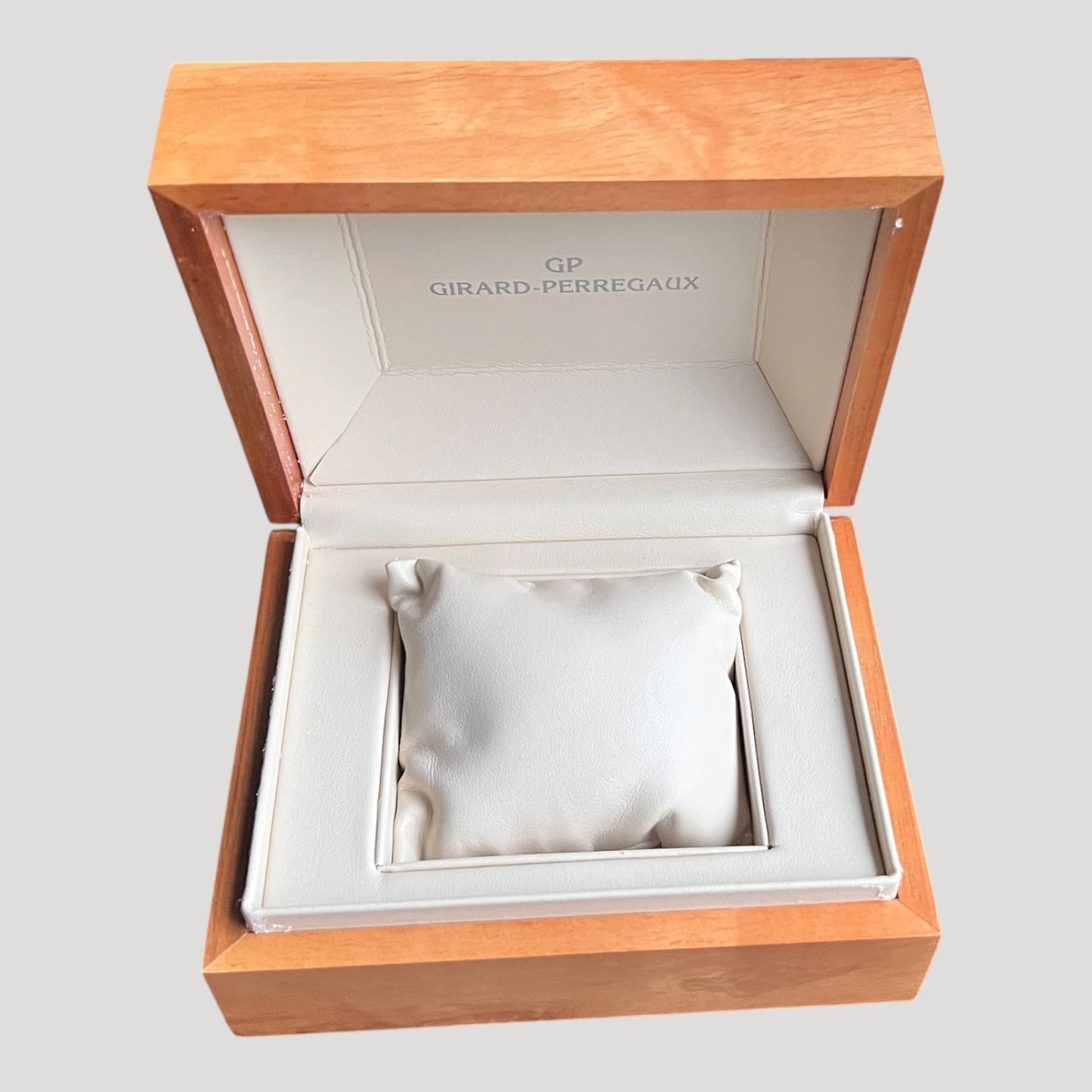 Girard Perregaux Woden Watch Box / Boîte pour montres / Uhrenbox in its Protective Box