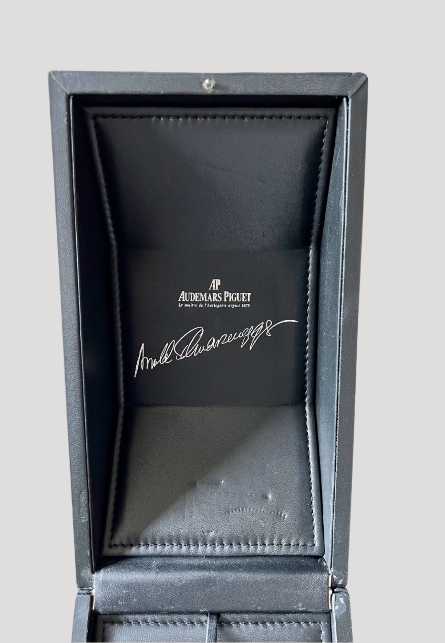 Audemars Piguet Arnold Schwarzenegger Extremely Rare Large Royal Oak Shape box Mint