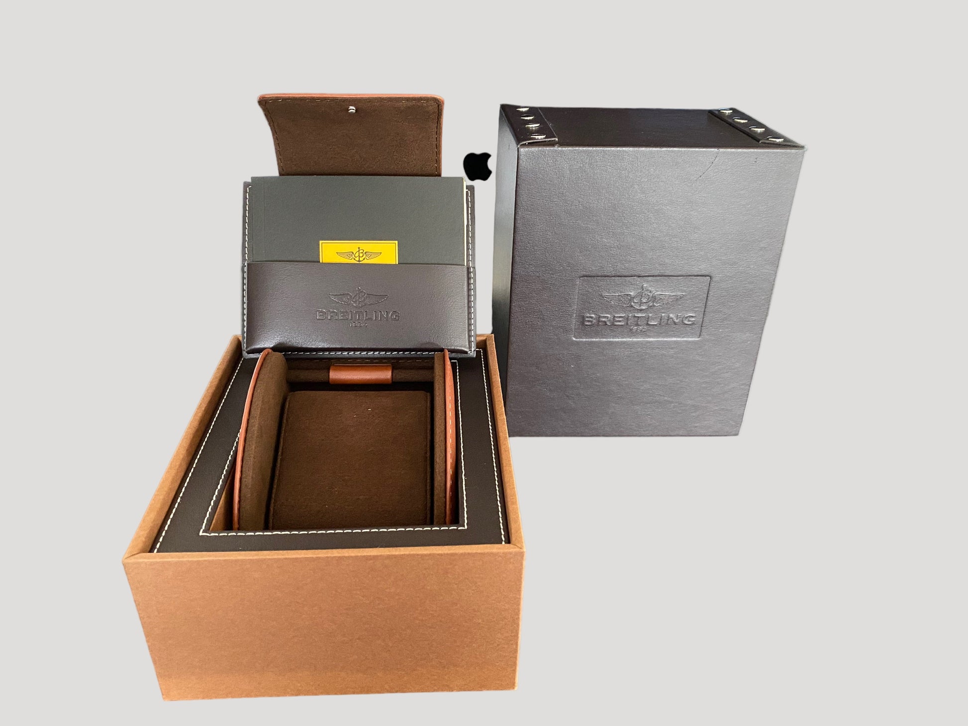 Breitling Leather & Wood Travel Box / Pouch / Etui & Booklets & Card Holder