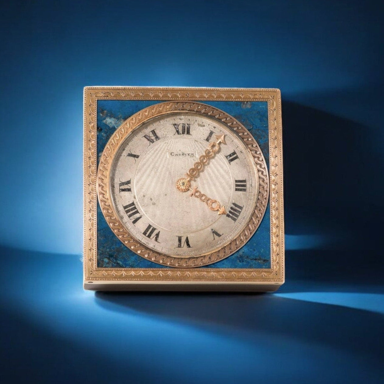 Cartier Art Deco 18 k Red Gold & Bakelite Table Clock Pendulette / Tischuhr ca 1920' One of One, Phillips auction