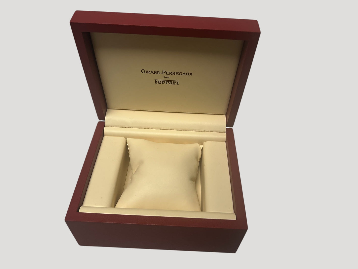 Girard Perregaux Ferrari Woden Box