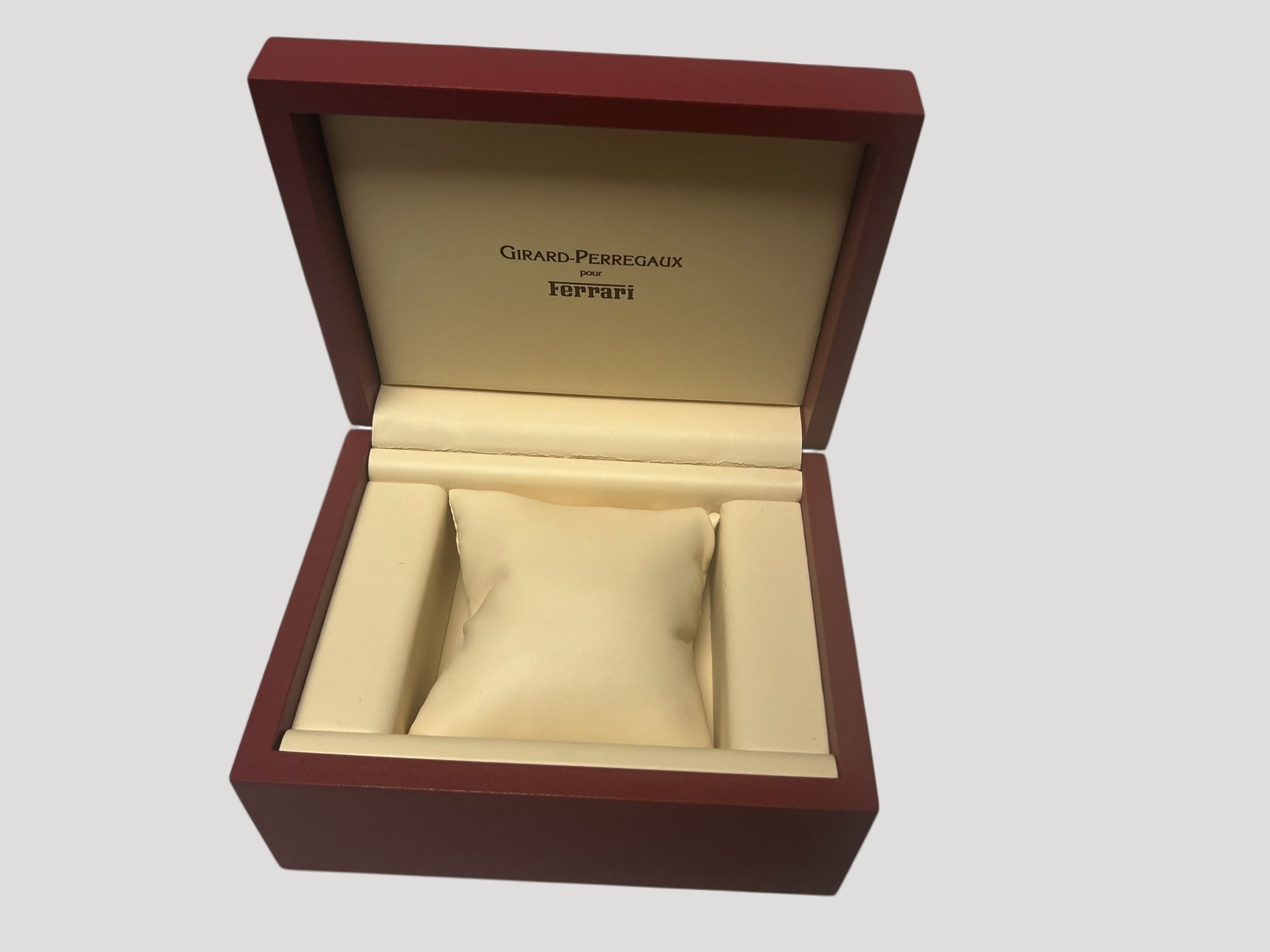 Girard Perregaux Ferrari Woden Box