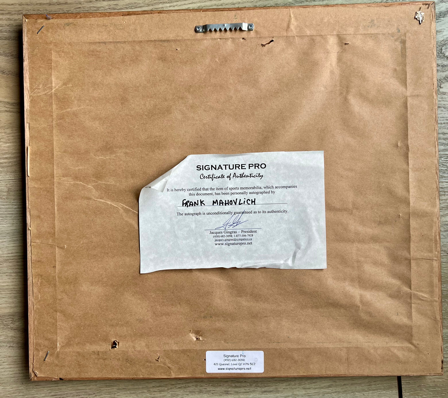 Frank MAHOVLICH. Montreal Canadiens. Hockey Hall of Fame 1981. Autographed photograph ,Certificate of authenticity and hologram