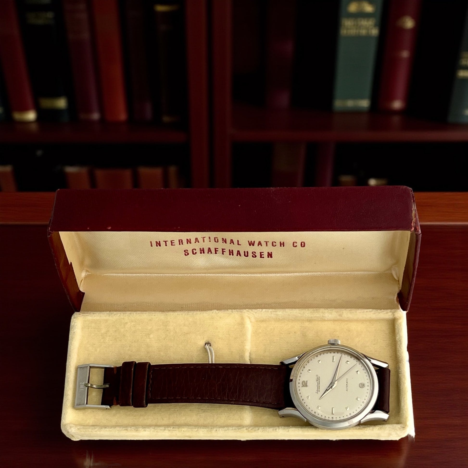 IWC Vintage Twisted Fancy Lugs, Rare Relief Pyramids Markers