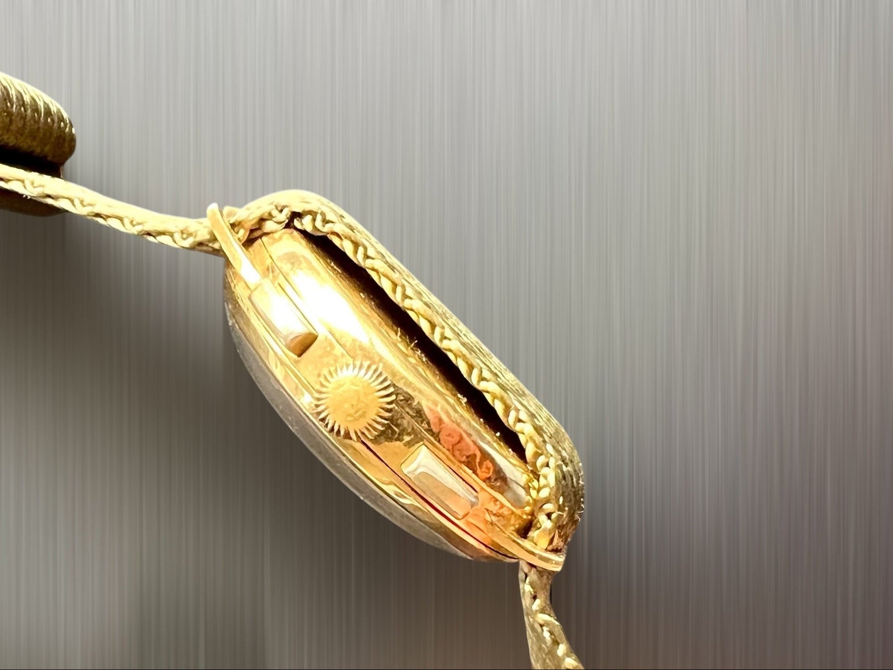 Large Universal Geneve Chrono Vintage 18K Gold Rare