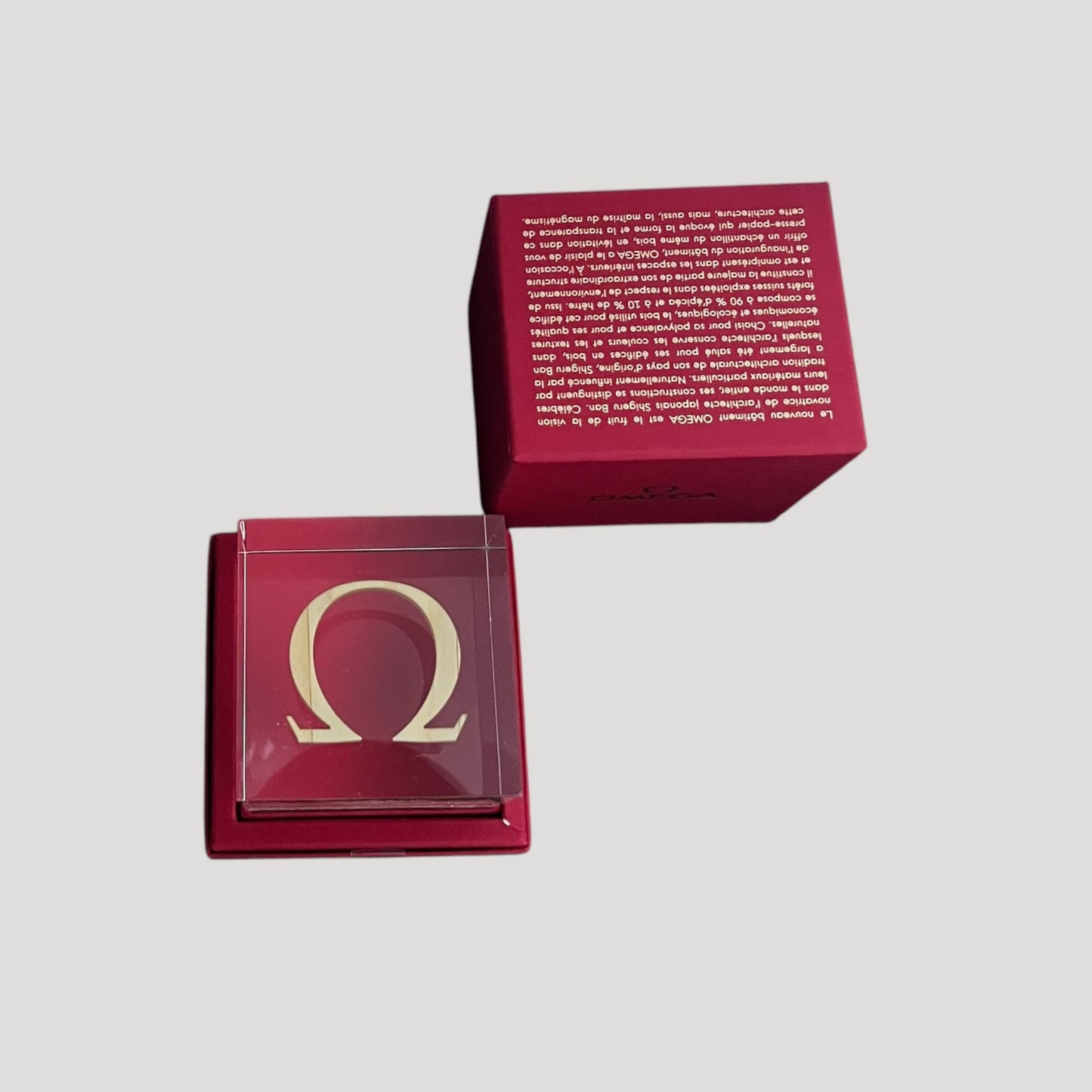 Omega New Paperweight Presse Papier