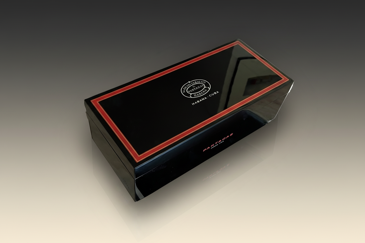 Partagas Cave à Cigare Humidor noble wooden cigar box