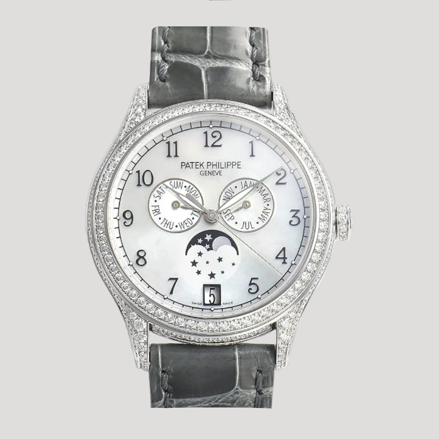Patek Philippe
Annual Calendar Complications Diamond White Gold
4948G-010