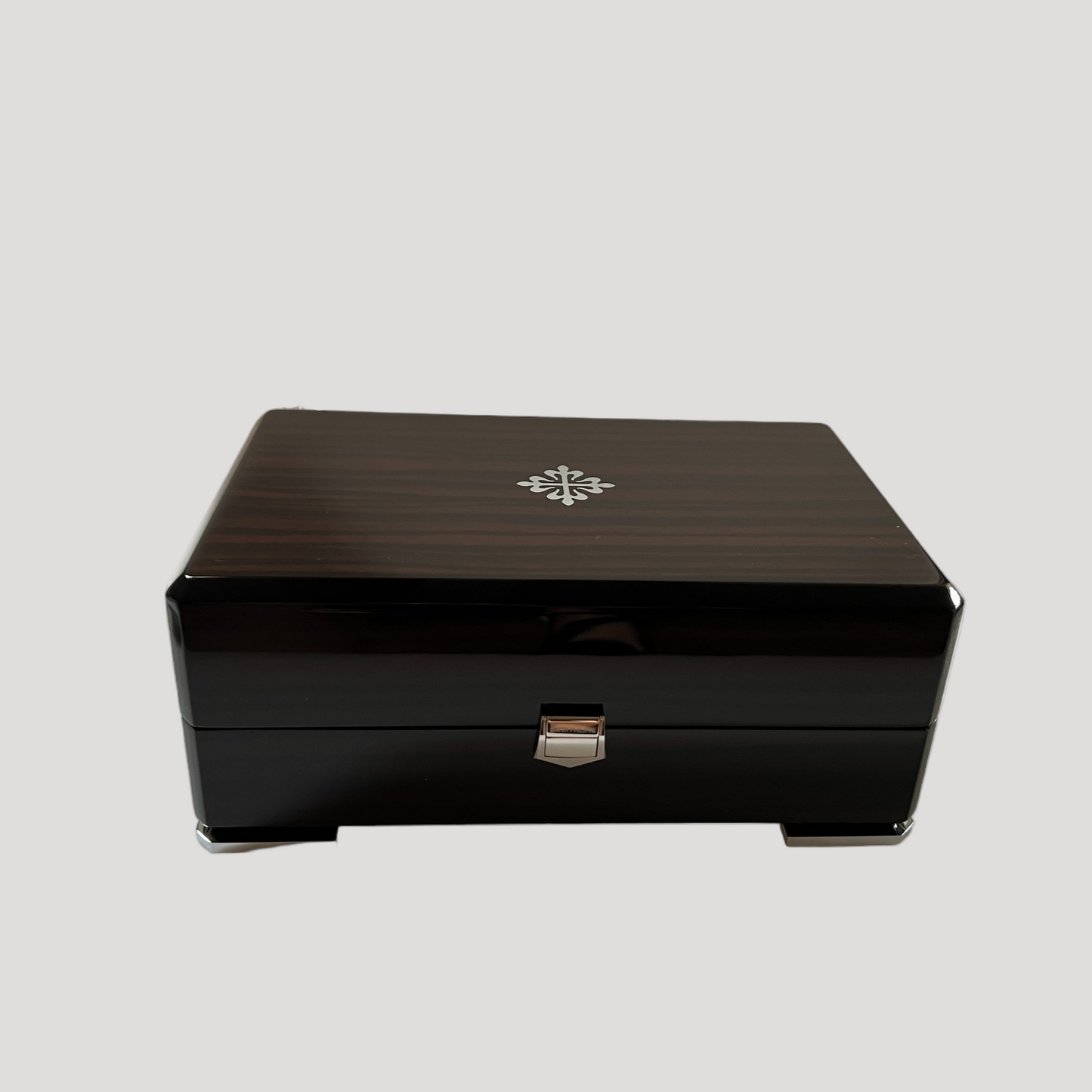 Patek Philippe New Rare Wooden Box/ Boîte/Schachtel / Scatola empty vide-poches, jewellery decorative