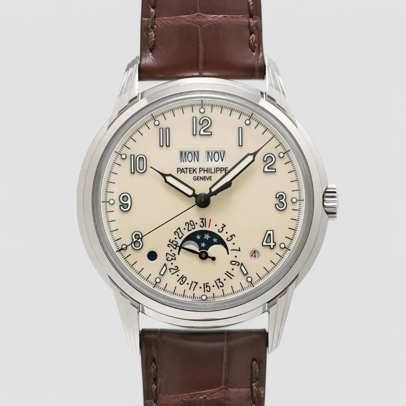 Patek Philippe
Perpetual Calendar Grand Complication 18K White Gold
5320G-001