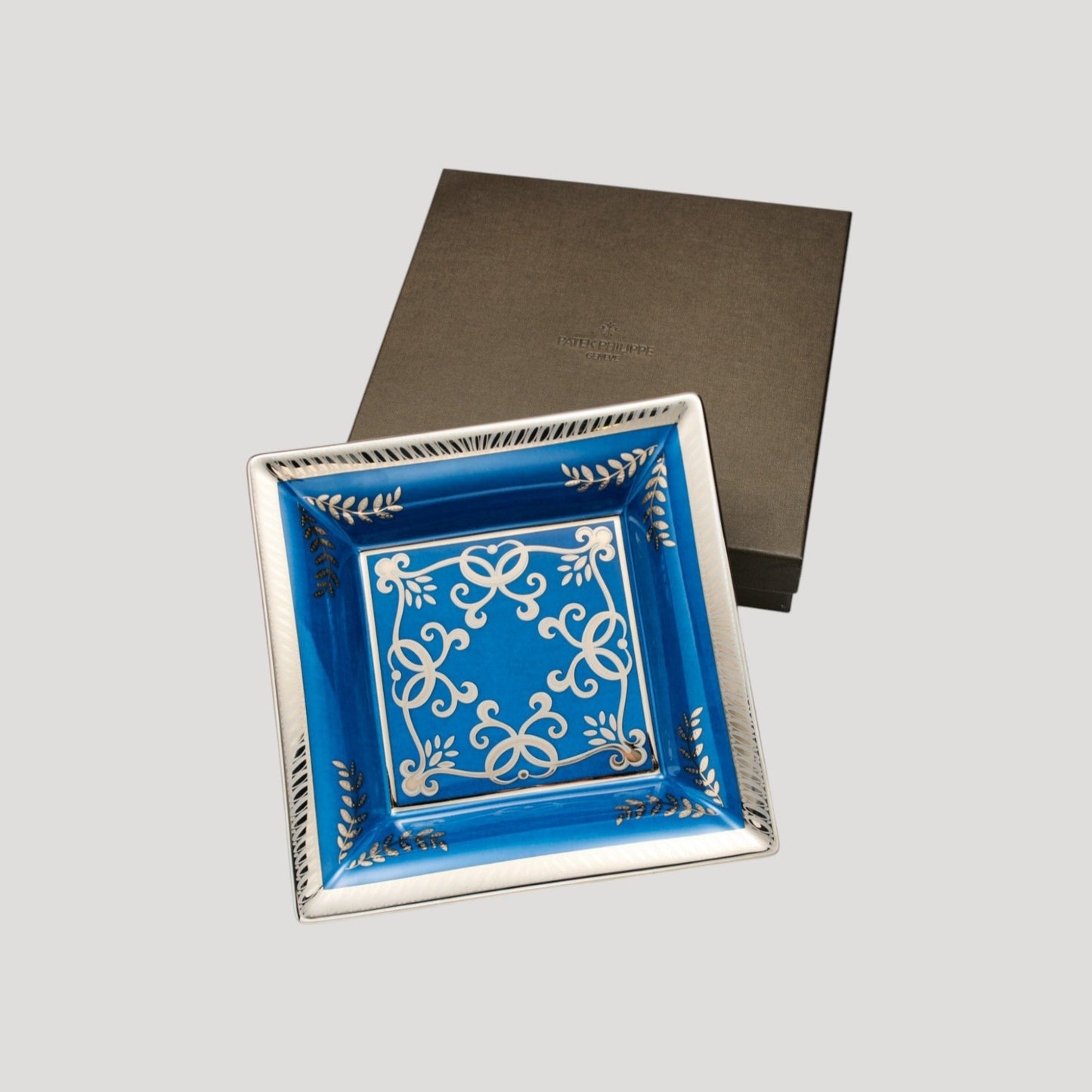 Patek Philippe 'Vide-poches' Limoges Porcelain 