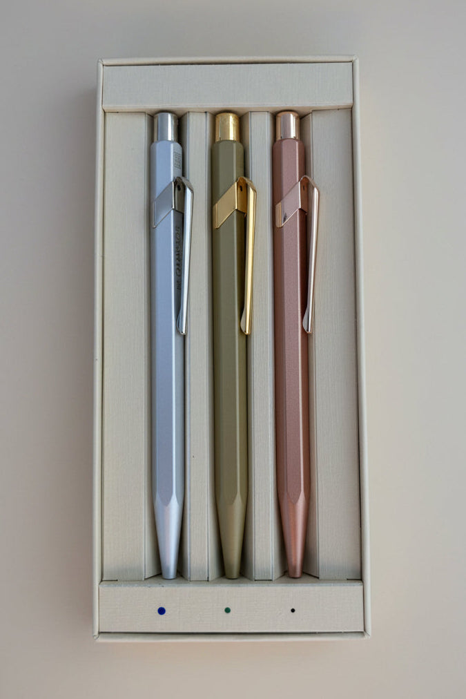 Rolex New Set of 3 Pens in 3 colors / Stylo Caran d'ache for Rolex Rare Collector'