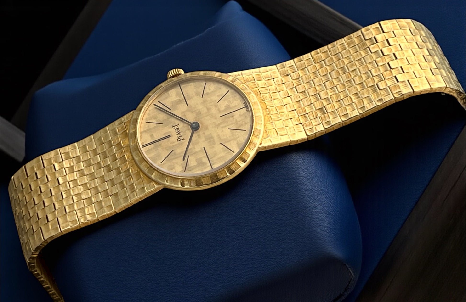Piaget 18k Gold lady wristwatch Ref. 924H12 Limited Edition