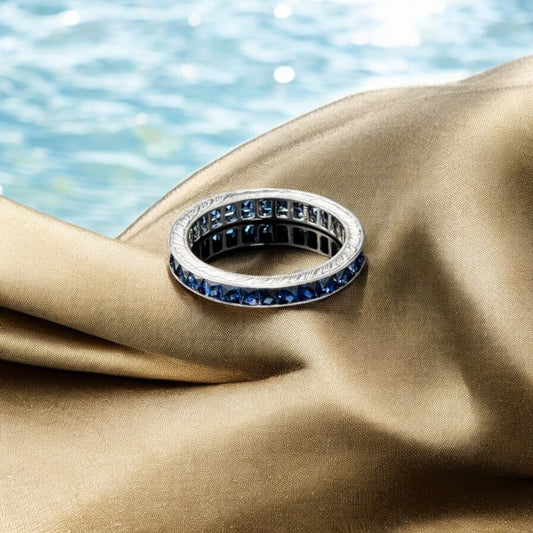 Platinum Ring paved with saphirs New
