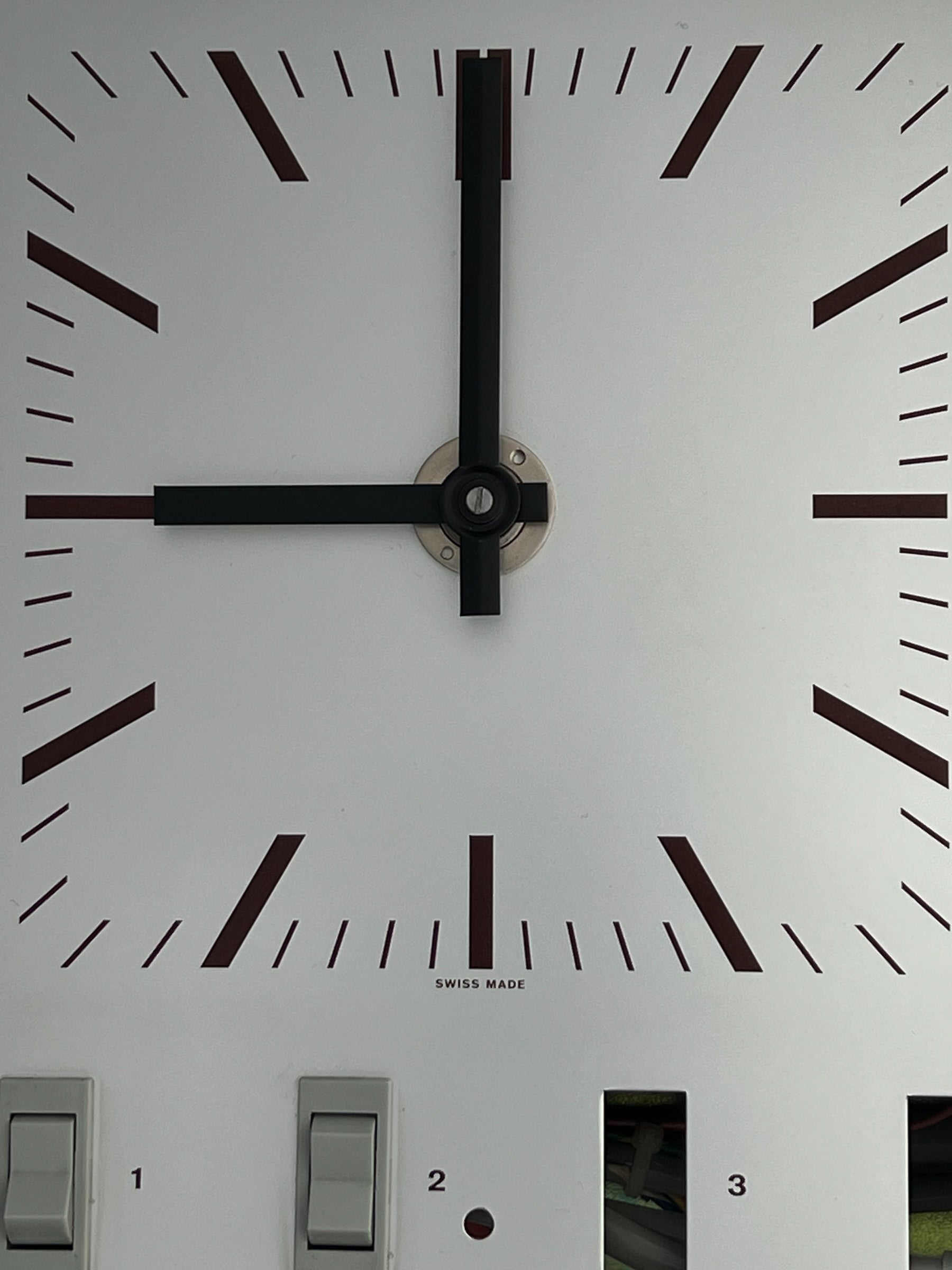 Patek Philippe master.Quartz-M clock from around the mid-1970s.