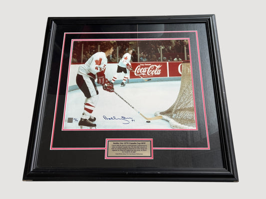 Robert ORR: Bobby Orr 1976 Canada CP MVP Canadian ice hockey player. 1976,  Certificate of authenticity