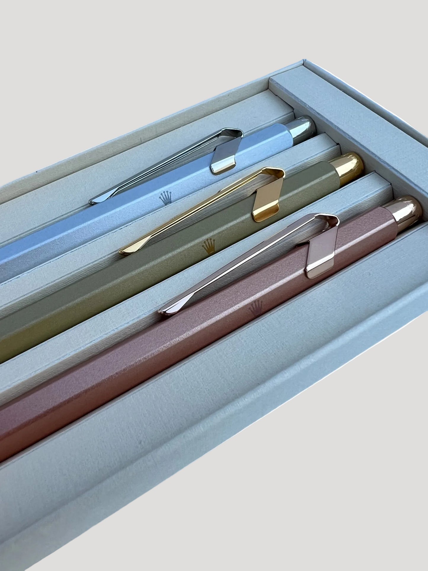 Rolex New Set of 3 Pens in 3 colors / Stylo Caran d'ache for Rolex Rare Collector'